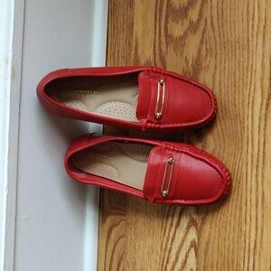 Alexis Bendel Women size 8.5 flats